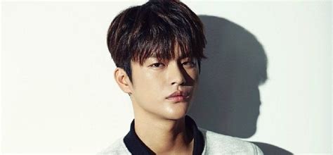 Information About Seo In-guk