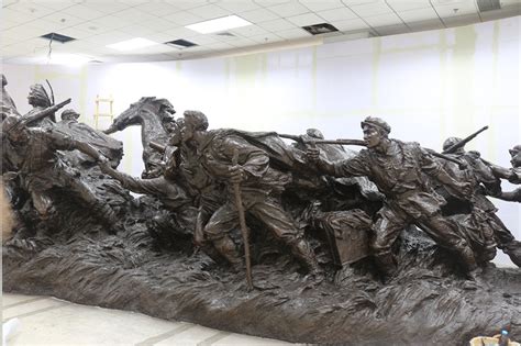 红军长征雕塑群高清图片下载-正版图片501165888-摄图网