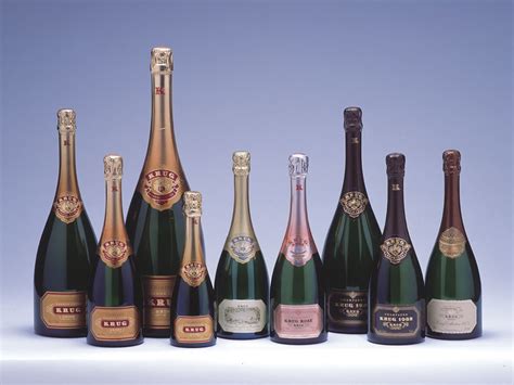 香槟酒历史,香槟酒优质的条件,香槟酒分类,香槟酒功效_齐家网