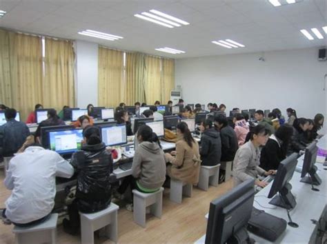 与课程体系紧密对接，网页设计大赛顺利开展-滁州职业技术学院