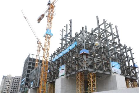 首座楼栋主体顺利封顶！中铁八局重庆东站项目建设取得新进展