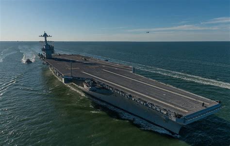 美海军肯尼迪号航母，配置先进且造价惊人，号称领先全球50年！|肯尼迪|航母|美海军_新浪新闻