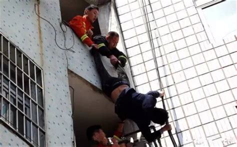 上海商学院4女生因避火跳楼身亡--图片--人民网