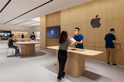 苹果上海浦东店正式开业 打造全新购物体验--行业资讯-无忧新闻网-中国领先的免费B2B电子商务推广平台「无忧商务 商务无忧」