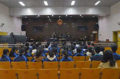 零距离接受法治教育，新晃50余名师生观摩庭审 - 风向标 - 新湖南