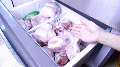 怎样快速解冻肉（肉需要提前一晚拿出来解冻吗） – 碳资讯