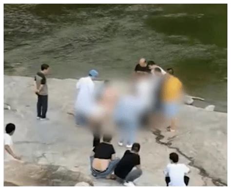 10岁女孩为救伙伴落水 溺亡前向弟弟大喊:不要救我 - 中国日报网