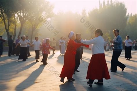 中老年广场舞《恰恰》节奏舒缓，每天跳一跳，心情美美的_凤凰网视频_凤凰网