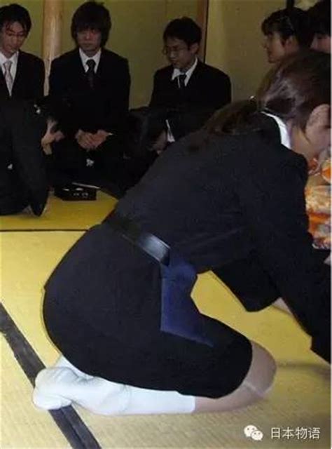 日本女人为何总是跪着服务_新闻_腾讯网