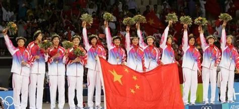 2004年雅典奥运会女排决赛中国女排3-2逆转战胜俄罗斯|张越红 ...