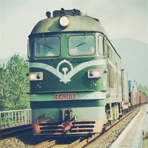 焦柳铁路线上最后的内燃绿皮慢火车 - 故事 - 新湖南
