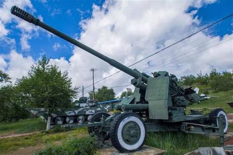 战争之神—中国155mm火炮传奇（三）数字化时代的炮兵新成员-八号坦克