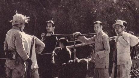 老照片：1942河南大饥荒之逃荒路上-搜狐大视野-搜狐新闻