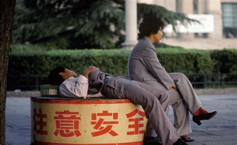 上世纪八十年代普通中国人的生活情景：第十张最甜蜜_凤凰网