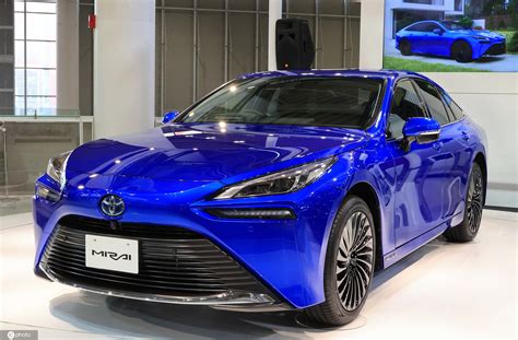 丰田全新氢燃料电池车Mirai正式发售 续航可达850公里-新浪汽车