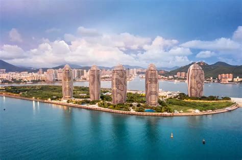 中国最美的十大海滨城市，三亚高居榜首，第五是东方太阳城_排行榜123网