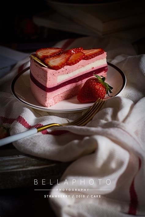 草莓蛋糕摄影图高清摄影大图-千库网
