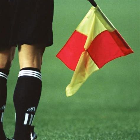 【正版包邮】足球竞赛规则分析与裁判法中国足球协会人民体育出版社_虎窝淘