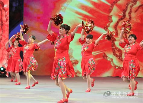 中国广场舞舞动俄罗斯_新闻_哈尔滨网络广播电视