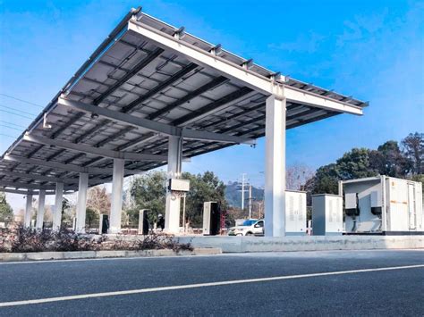 广州首个路边充电站正式运营|充电桩|充电|运营商_新浪新闻