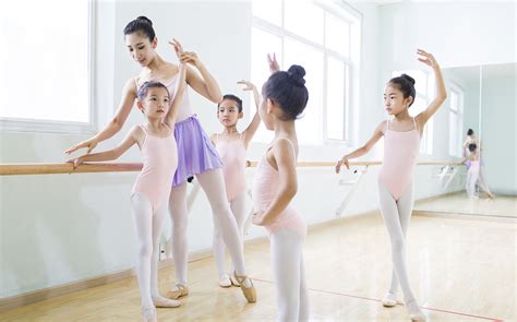 艺术类艺考培训机构哪家好 舞蹈艺术生专业培训机构怎么选_2023舞蹈艺考最新资讯-舞蹈艺考培训就在舞研艺考！