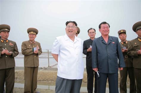 高清:金正恩连续视察朝鲜部队指导飞行射击训练--国际--人民网