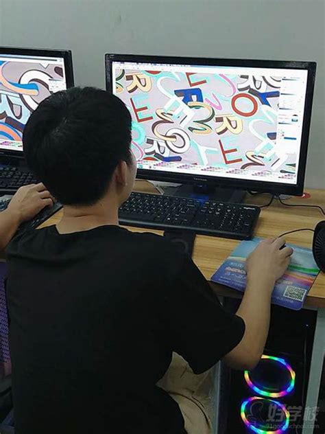 广州启点数码印花设计培训学校教学现场是怎么样的？