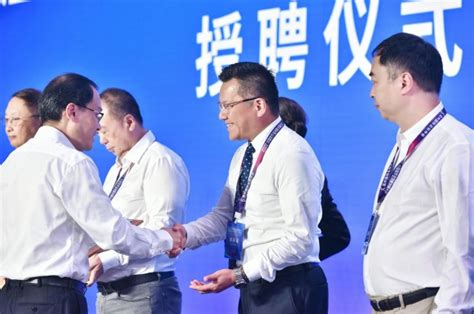 Micro Focus 正式签约温州国际云软件谷，赋力打造中国特色软件名城_TechWeb