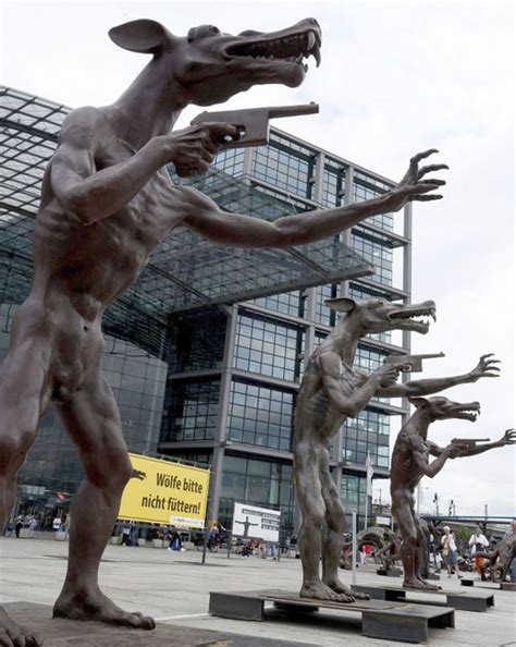 狼雕塑占领德国华盛顿广场 - 资材资讯 - 园林资材网