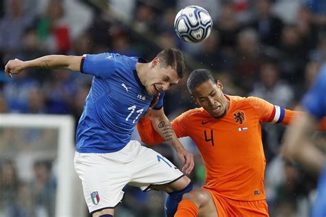 意大利vs荷兰,罗马尼亚vs奥地利,波兰vs波黑_大山谷图库