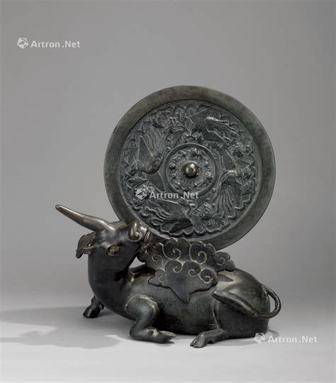 铜犀牛望月-镇原文物-图片