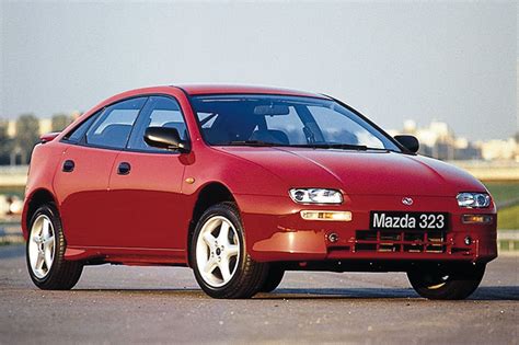 Fotos de Mazda 323 Sedan BJ 1998