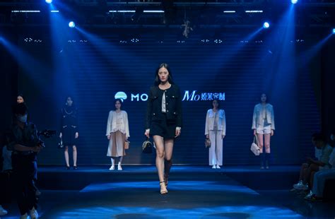 蘑菇街×首尔时装周：时尚达人带你解锁亚洲潮流新风向_凤凰网