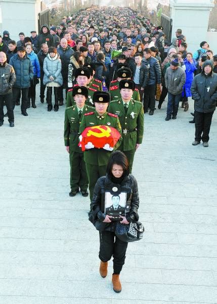哈尔滨大火牺牲的5位消防员家属收到捐款-中国青年报