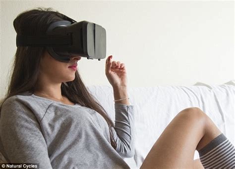 调查：英国部分女性乐意借助VR设备做爱_智能_环球网