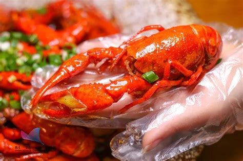预制菜拯救“顶流”小龙虾 | Foodaily每日食品