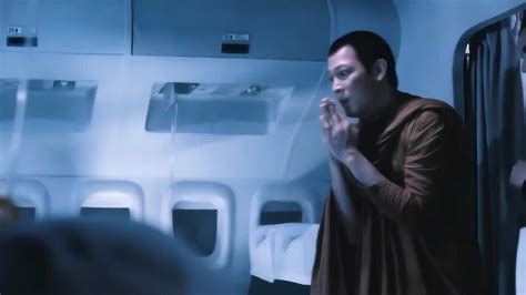 《航班407》讲述一个发生在飞机上的恐怖事件_手机凤凰网