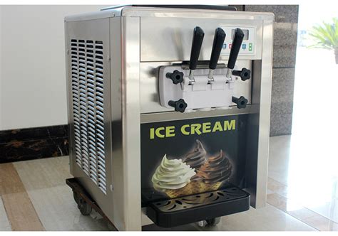 小型冰激凌机-广州凯圣机械设备有限公司