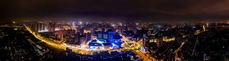 武汉城市建筑夜晚建筑群岳家嘴航拍摄影图配图高清摄影大图-千库网