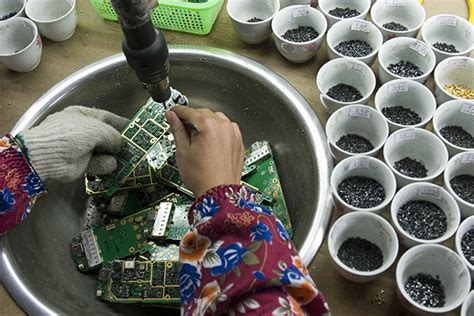 废弃电器电子产品规范化拆解_中国再生资源开发有限公司