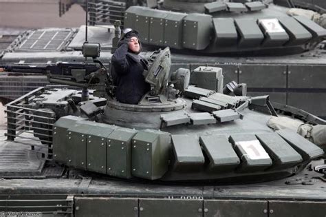中国最新装甲战力云集第二届“装甲与反装甲日”活动--图片频道--人民网