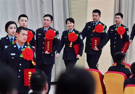 北京边检总站入警培训结业，199名新警宣誓入警|组图-千龙网·中国首都网
