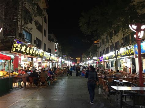 北京最有特色的美食街在这里，吃货们要看了 - 知乎