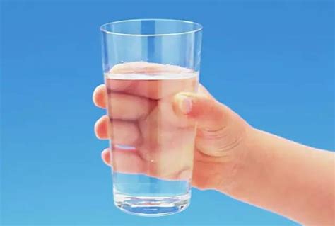 别等到渴了再喝水——运动前后的补水攻略|水分|电解质|身体_新浪新闻