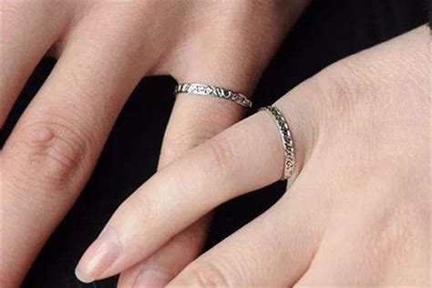 戒指带小指是什么意思 - 中国婚博会官网