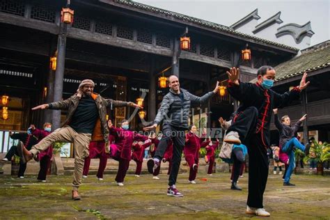 重庆綦江：外籍教师体验中国传统文化-人民图片网