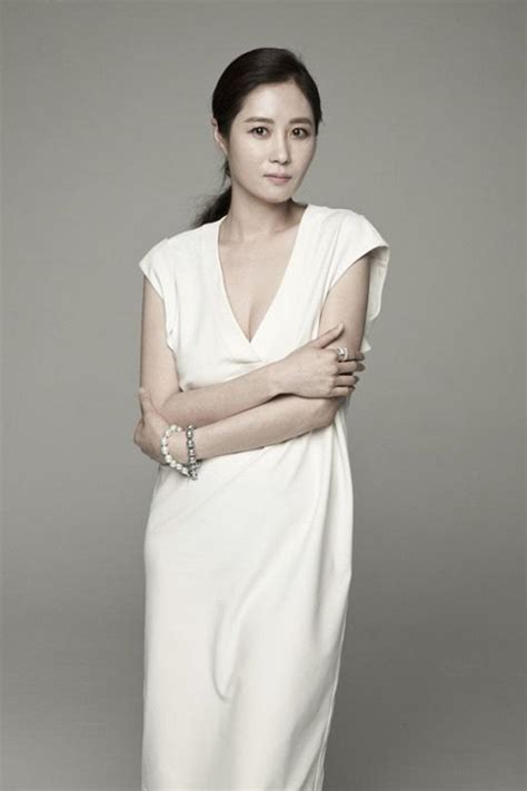 文素丽成首位担任威尼斯电影节评委的韩国演员_娱乐_腾讯网
