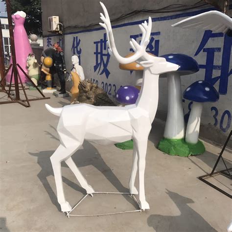 供应玻璃钢鹿动物雕塑几何切面鹿 仿真鹿广场园林庭院装饰 ...