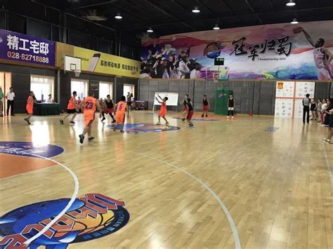 北师大实验中学篮球俱乐部在北京市百队杯篮球赛中勇夺四强-北师大实验中学-体育艺术
