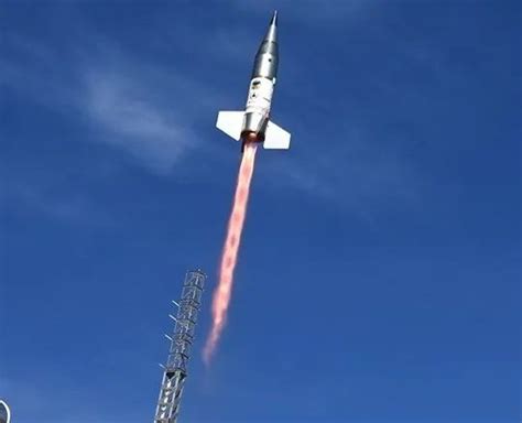 朝鲜宣布发射“超大口径”火箭炮 最大射程200千米_凤凰网